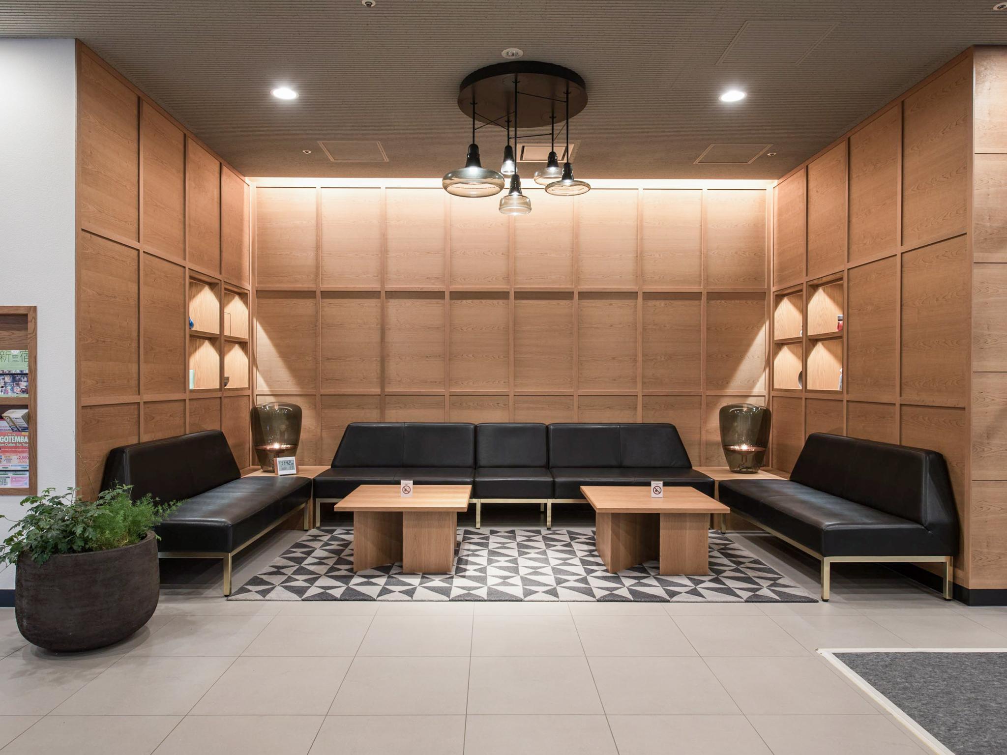 Nishitetsu Shinjuku Hotell 3*