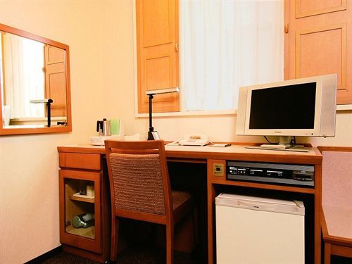 Nishitetsu Shinjuku Hotell 3*
